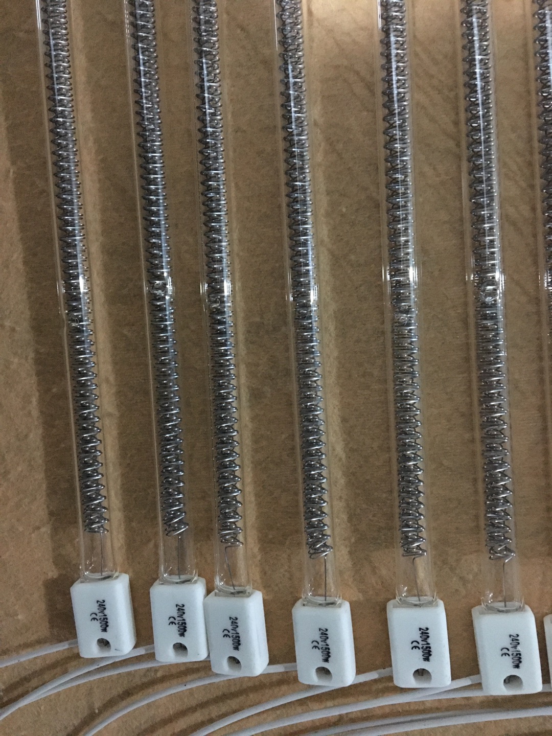 Technical Specifications and Application of Halogen IR Heat Lamps for Agricultural Use